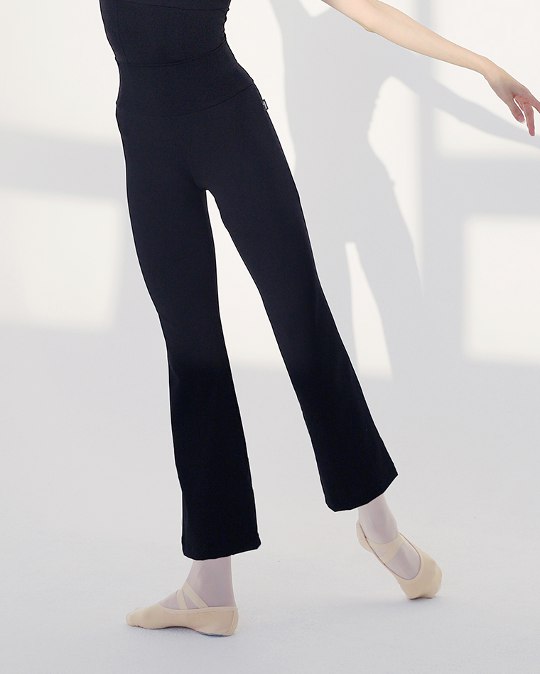 ステージイネーブルパンツ [Stage Able Pants]
